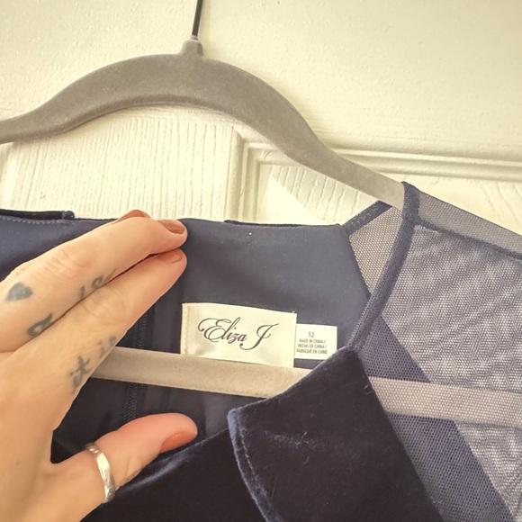 NWT Eliza J Ruffle Sleeve Velvet Cocktail Dress - Picture 10 of 14